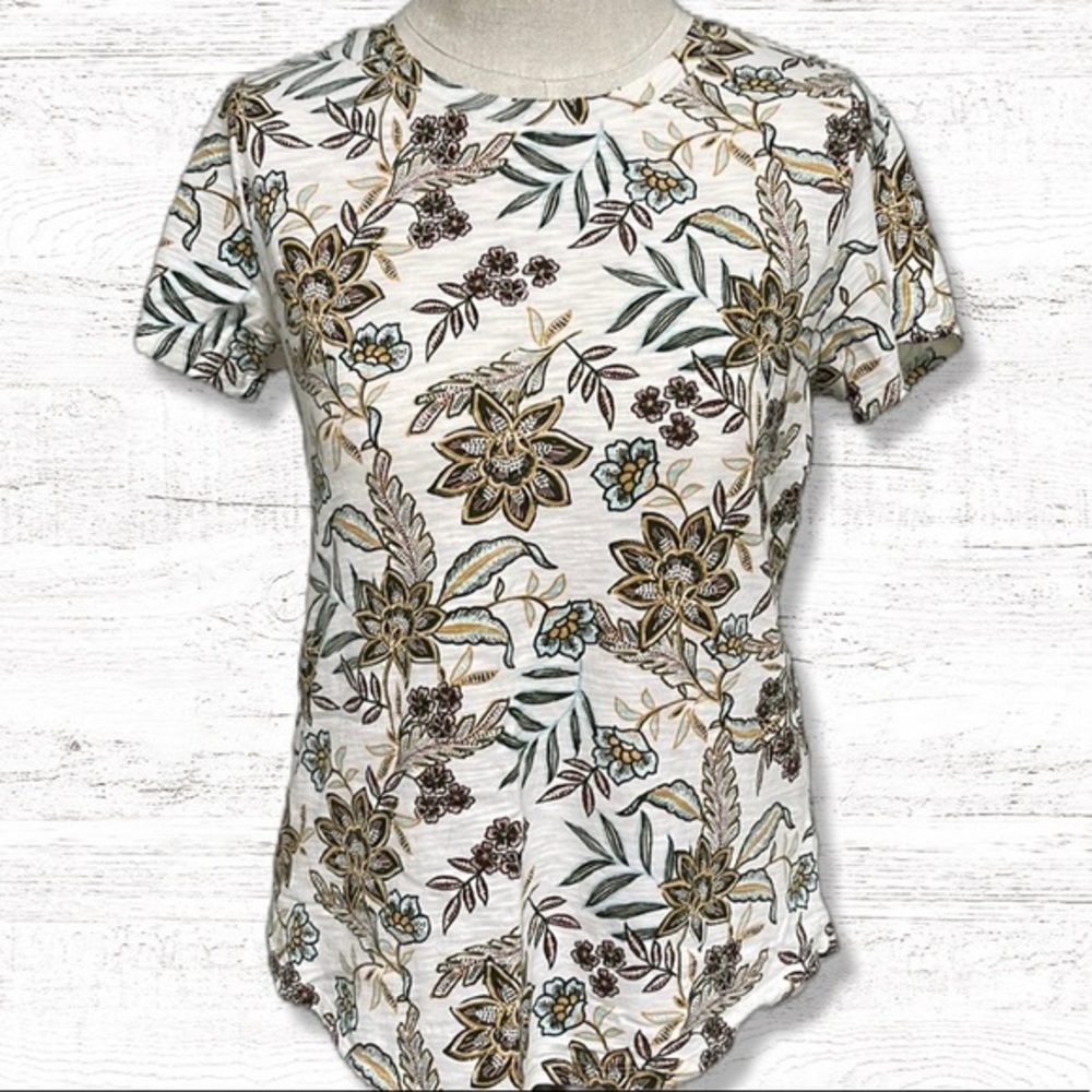 {Old Navy} - EveryWear Floral T-Shirt